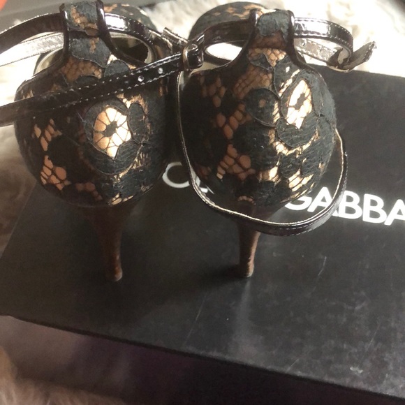 Dolce & Gabbana Black & Cream Gold Sandals - Picture 9 of 9